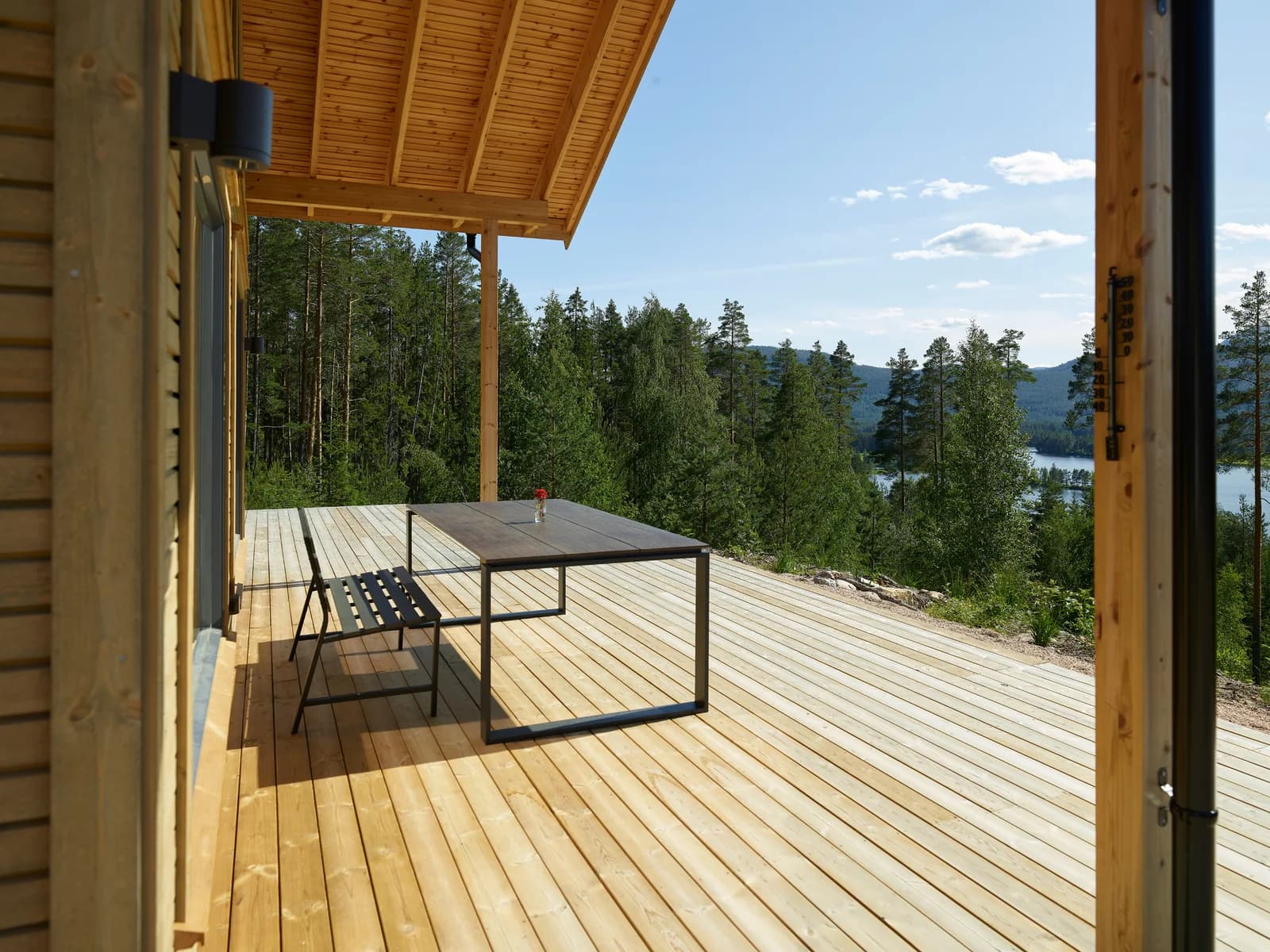 Uitzicht vanaf het terras van Furuheim Lodge in Noorwegen